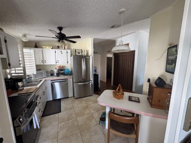 2 bedroom Manufactured Home at 5680 Boca Chica Court, Tropical Isles, Fort Pierce — photo 4