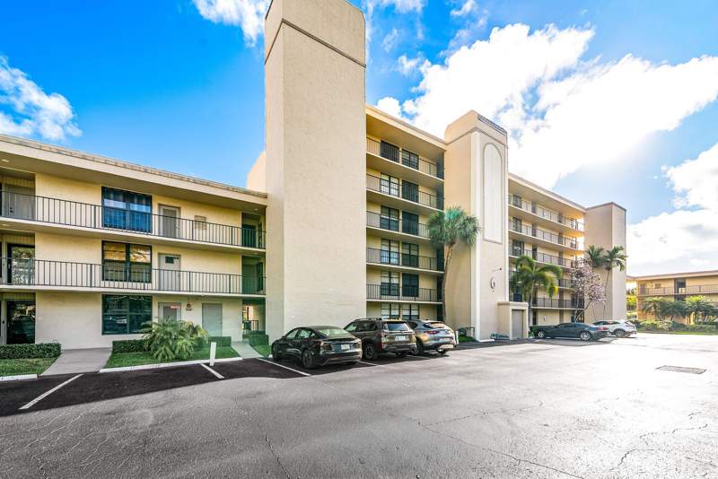 2 bedroom Condominium at 6 Royal Palm Way #605, Boca Bayou Condo, Boca Raton — photo 5
