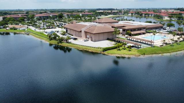 Ivanhoe West At Century Village