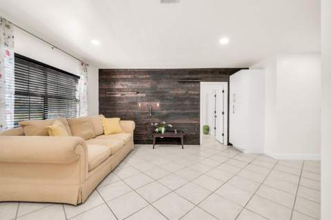 299 SW 7th Street #106, Boca Raton FL - photo 9 of 25