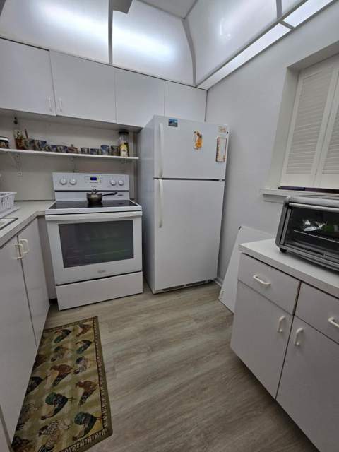 1010 Berkshire A, Deerfield Beach FL - photo 7 of 34