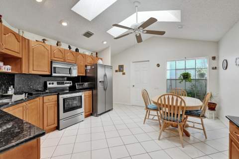 6115 Bay Isles Drive, Boynton Beach FL - photo 7 of 43