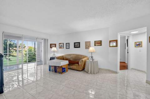 3810 Via Poinciana #206, Lake Worth FL - photo 11 of 46