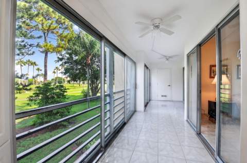 3810 Via Poinciana #206, Lake Worth FL - photo 16 of 46