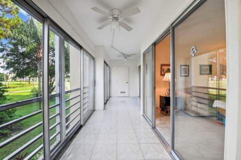 3810 Via Poinciana #206, Lake Worth FL - photo 17 of 46