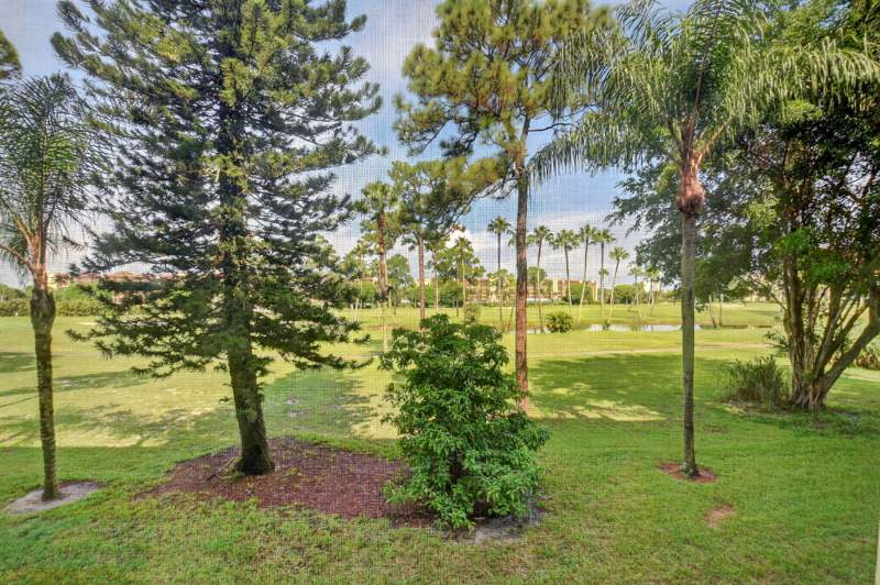 2 bedroom Condominium at 3810 Via Poinciana #206, Poinciana Place Condo 1,2,8 And 9, Lake Worth — photo 2