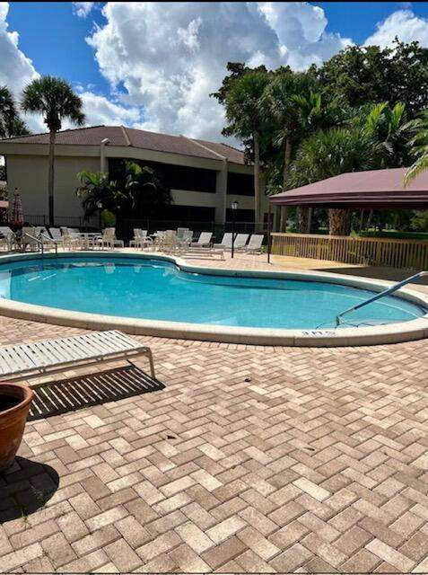 7472 La Paz Boulevard #103, Boca Raton FL - photo 18 of 21