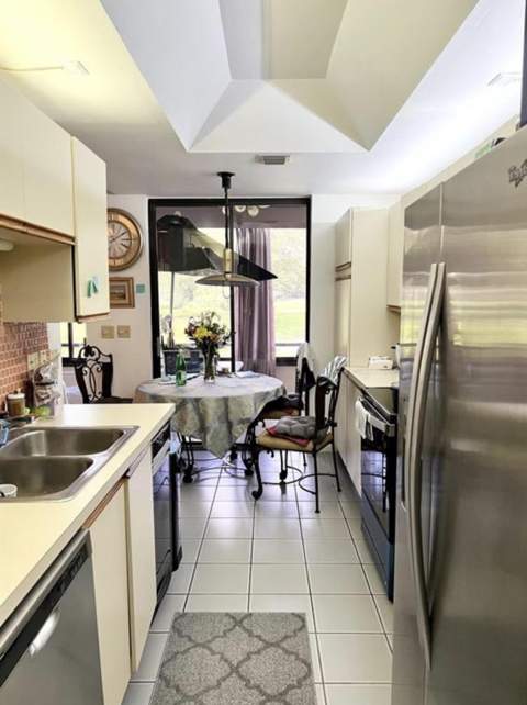 7472 La Paz Boulevard #103, Boca Raton FL - photo 9 of 21