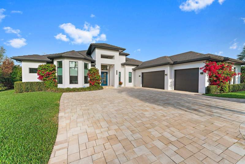 4 bedroom Single Family Residence at 17560 SE Conch Bar Avenue, INDIAN HILLS, Jupiter — photo 2
