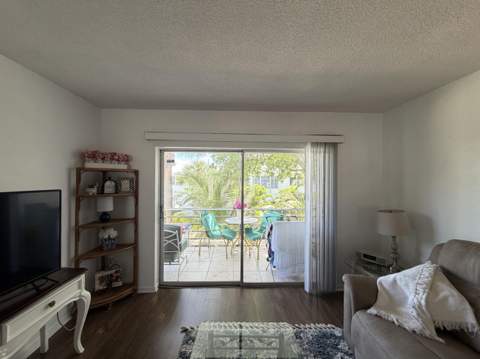 2551 W Golf Boulevard #204, Pompano Beach FL - photo 7 of 38