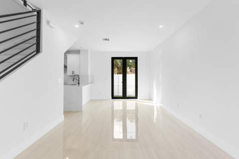 6997 NW 30th Terrace #D, Fort Lauderdale FL - photo 9 of 62