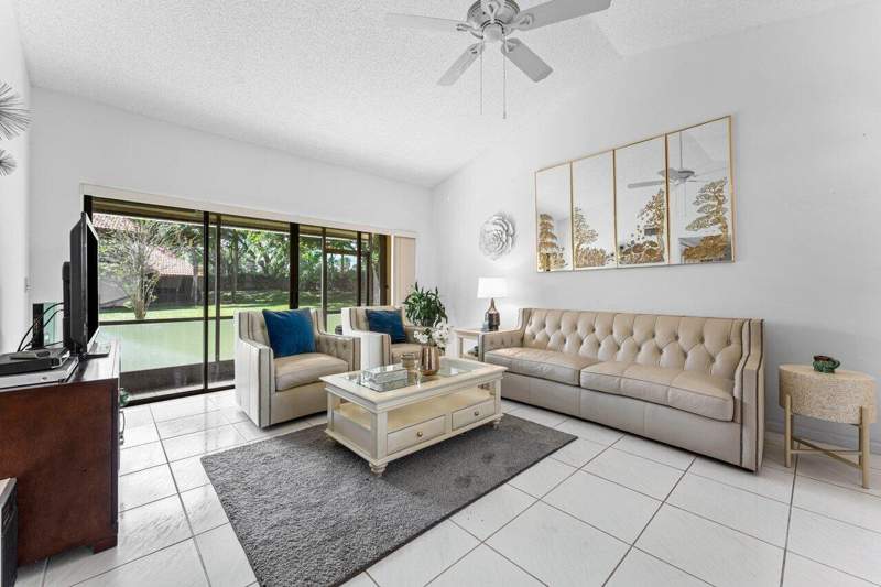 2 bedroom Condominium at 10 Via De Casas Sur #104, South Lake Condo, Boynton Beach — photo 5