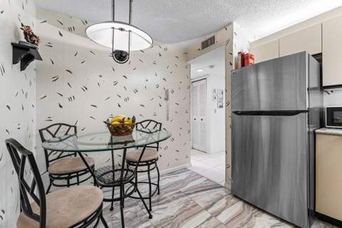 10 Via De Casas Sur #104, Boynton Beach FL - photo 9 of 39