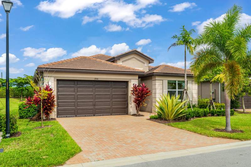 2 bedroom Single Family Residence at 13541 SW Oceanus Boulevard, Riverland Parcel C - Plat Ten Replat, Port St. Lucie — photo 5