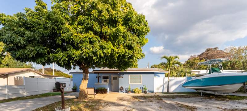 5 bedroom Single Family Residence at 1432 SW 26th Avenue, Relland Park, Fort Lauderdale — photo 4