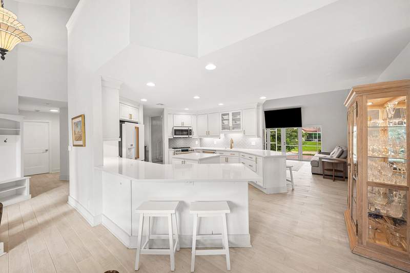 3 bedroom Townhouse at 23373 Water Circle, Waterside/Bramalea Boca Raton, Boca Raton — photo 2