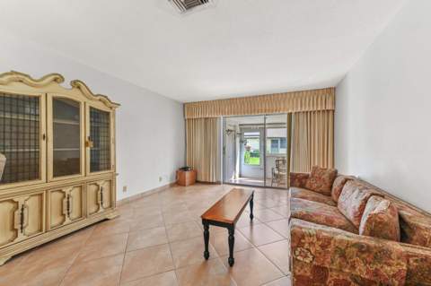 2915 Crosley Drive #Unit B, West Palm Beach FL - photo 11 of 23