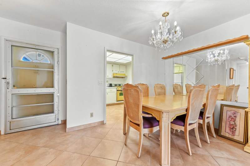 1 bedroom Villa at 2915 Crosley Drive #Unit B, Cresthaven Villas, West Palm Beach — photo 4