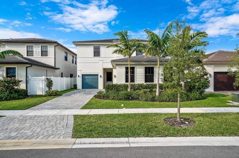 5 bedroom Single Family Residence at 17325 SW 41 Street, Tuscan Isles, Miramar — photo 2