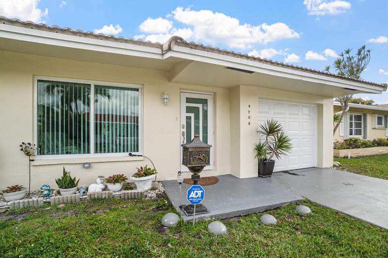 2 bedroom Single Family Residence at 4708 NW 49th Drive, Mainlands Of Tamarac Lakes, Tamarac — photo 4