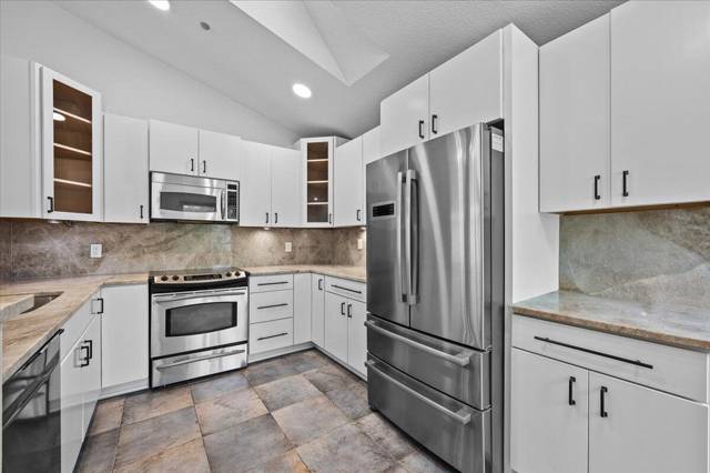 11 Dorchester Circle