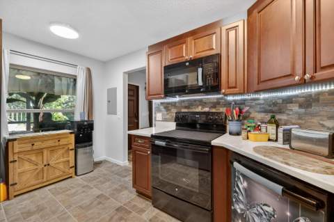 6531 SE Federal Highway #H1-103, Stuart FL - photo 10 of 46