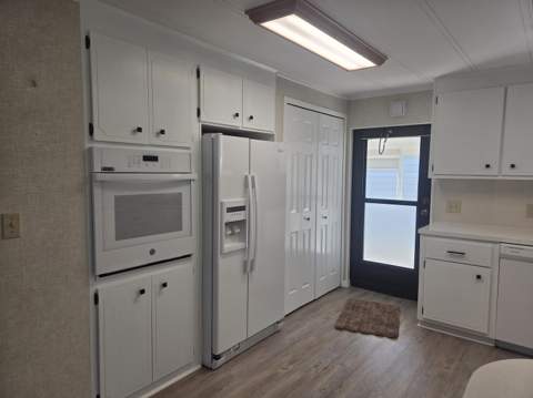 7871 SE Shenandoah Drive, Hobe Sound FL - photo 8 of 45