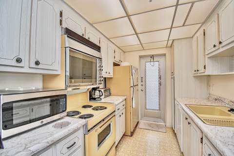 3101 S Ocean Boulevard #322, Highland Beach FL - photo 14 of 47