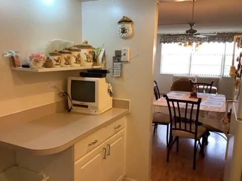 1300 Saint Charles Place #Unit Ph13, Pembroke Pines FL - photo 18 of 43