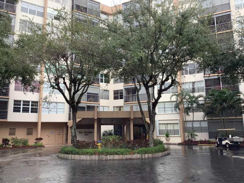 1 bedroom Condominium at 1300 Saint Charles Place #Unit Ph13, Park Place Condominium No Two, Pembroke Pines — photo 1