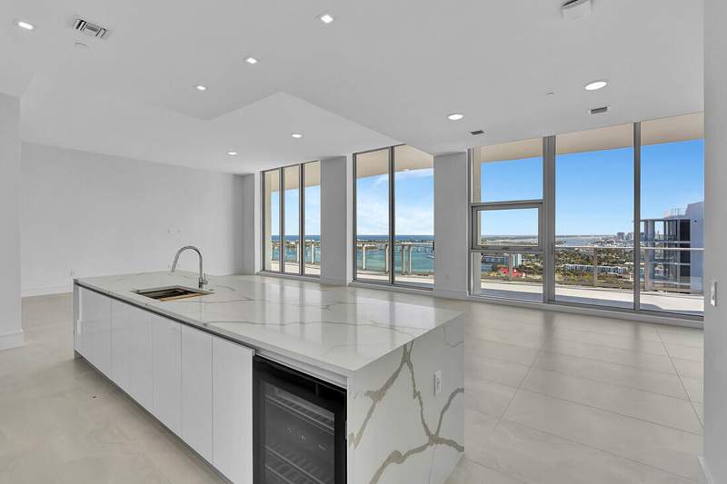 3 bedroom Condominium at 220 Lake Shore Drive #2411, Nautilus 220 Condo, Lake Park — photo 2