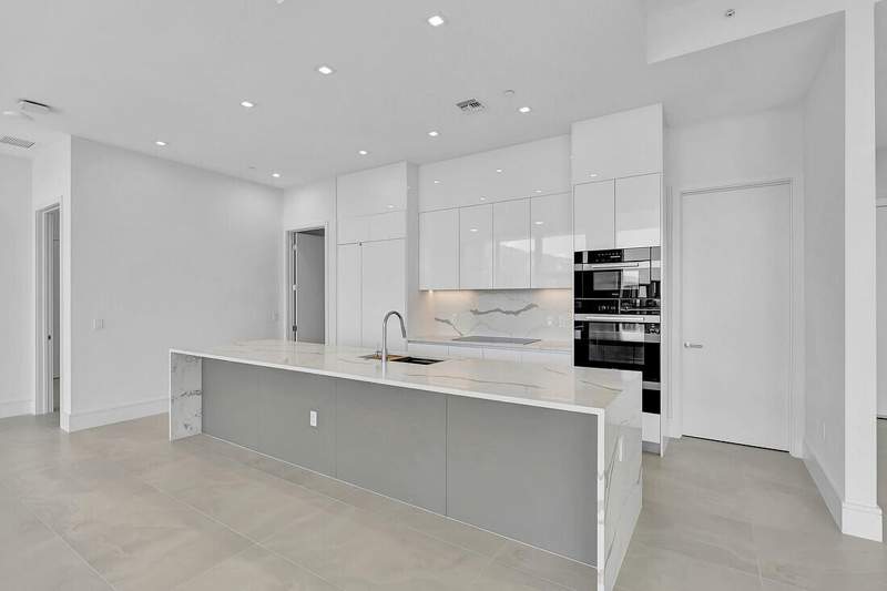3 bedroom Condominium at 220 Lake Shore Drive #2411, Nautilus 220 Condo, Lake Park — photo 5