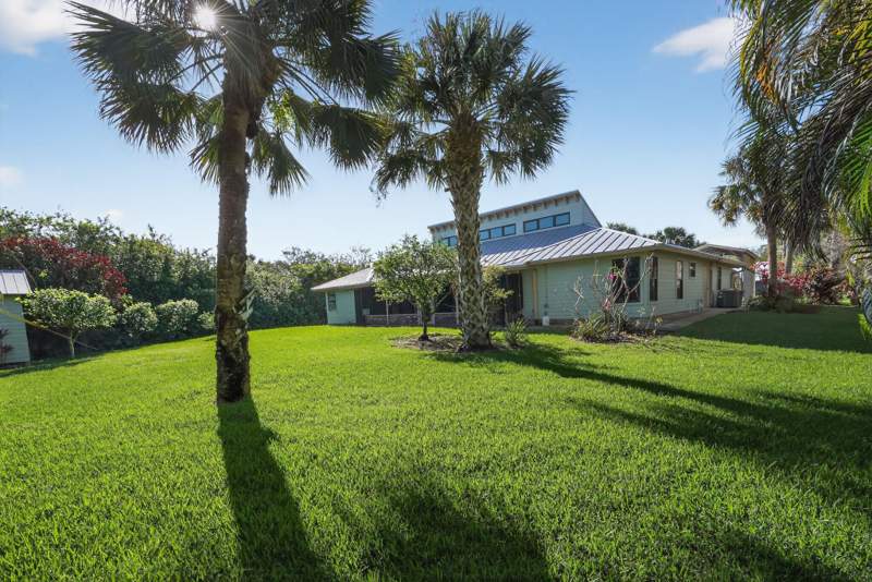 4 bedroom Single Family Residence at 8535 SE May Terrace, Papaya Village, Hobe Sound — photo 4