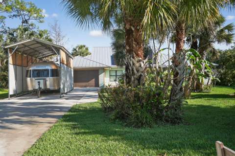 8535 SE May Terrace, Hobe Sound FL - photo 6 of 37