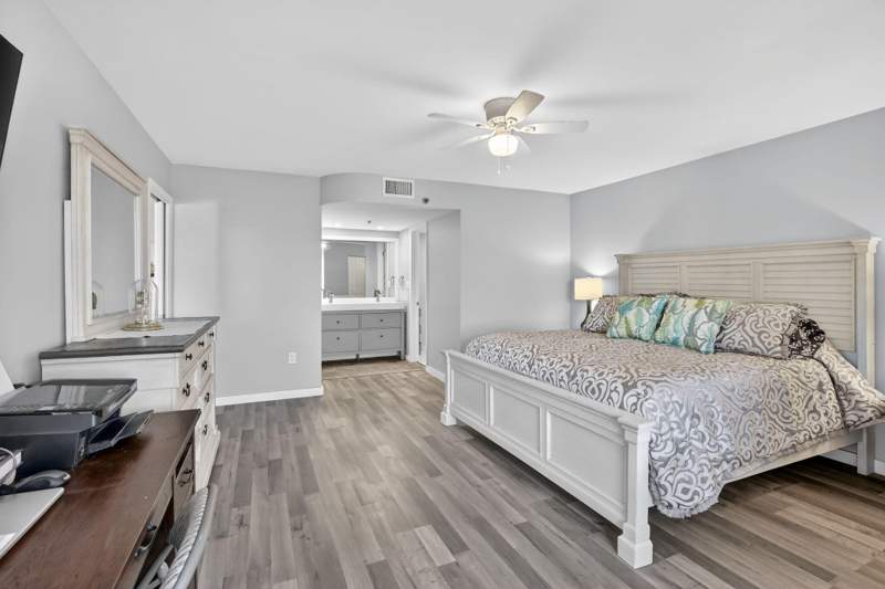 2 bedroom Condominium at 3910 Inverrary Boulevard #802-b, 18th Hole At Inverrary Condo, Lauderhill — photo 4