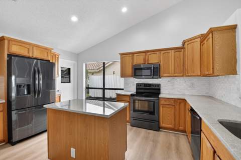 9537 Majestic Way, Boynton Beach FL - photo 8 of 28