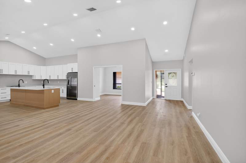 4 bedroom Single Family Residence at 9362 Laurel Green Drive, Sun Valley 2, Boynton Beach — photo 4
