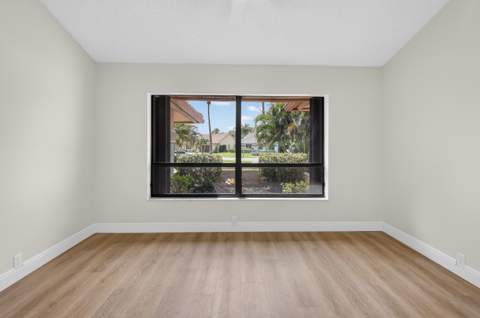9362 Laurel Green Drive, Boynton Beach FL - photo 10 of 31
