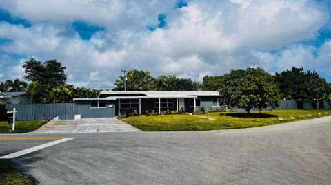 525 NE 27th Street, Wilton Manors FL - photo 9 of 43