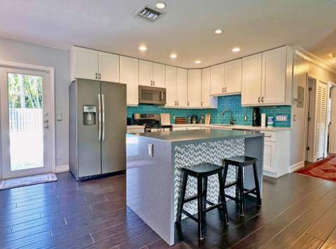 525 NE 27th Street, Wilton Manors FL - photo 16 of 43