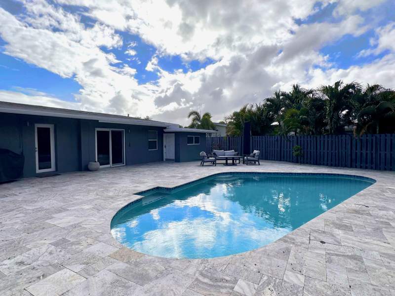4 bedroom Single Family Residence at 525 NE 27th Street, Sunset Manors Amen Plat, Wilton Manors — photo 2