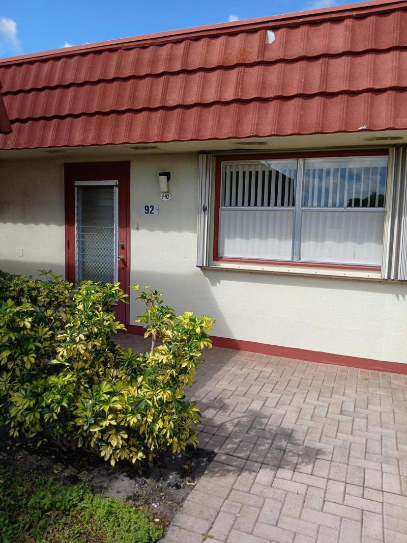 2 bedroom Villa at 92 Seville Drive, Kings Point Seville Condos, Delray Beach — photo 2