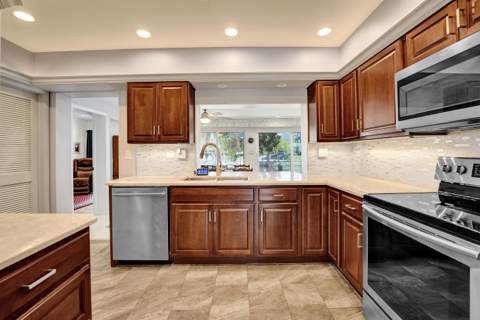 1431 S Ocean Boulevard #37, Lauderdale-By-The-Sea FL - photo 6 of 32