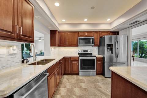 1431 S Ocean Boulevard #37, Lauderdale-By-The-Sea FL - photo 7 of 32
