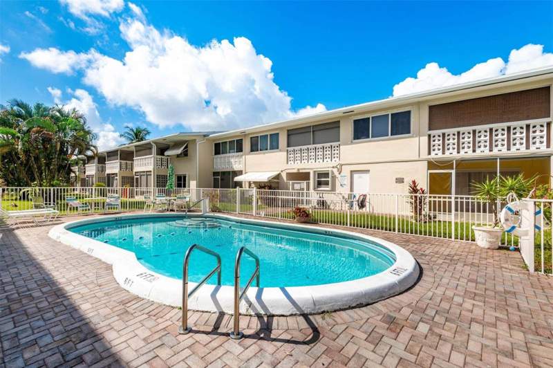 2 bedroom Condominium at 801 Pine Drive #20, Colonial Gardens Condo, Pompano Beach — photo 3