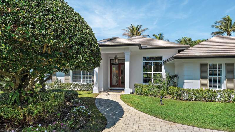 5 bedroom Single Family Residence at 677 Village Road, Old Port Village 1, North Palm Beach — photo 4