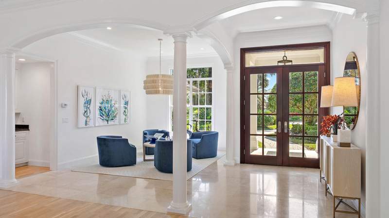 5 bedroom Single Family Residence at 677 Village Road, Old Port Village 1, North Palm Beach — photo 5