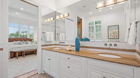 677 Village Road, North Palm Beach FL - photo 15 of 24