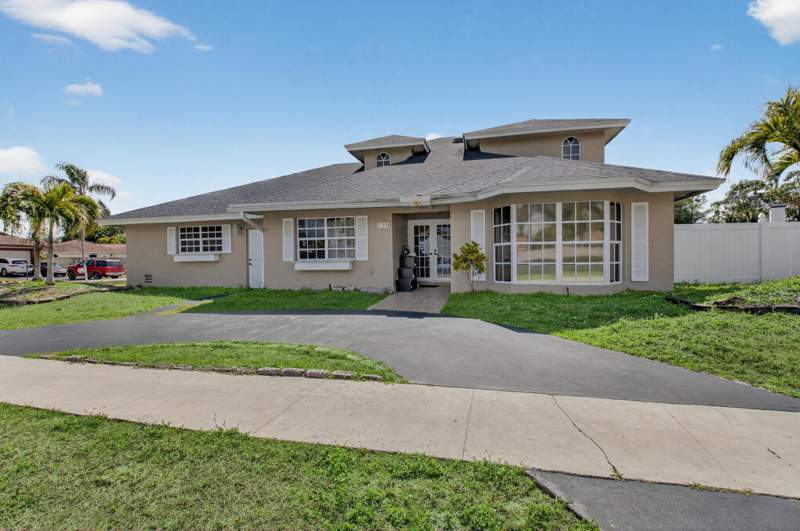 5 bedroom Single Family Residence at 21724 Little Bear Way, Cimarron Sec One, Boca Raton — photo 4