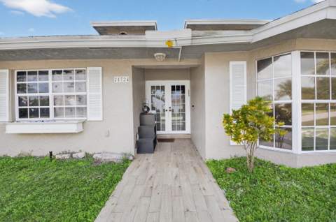 21724 Little Bear Way, Boca Raton FL - photo 10 of 47